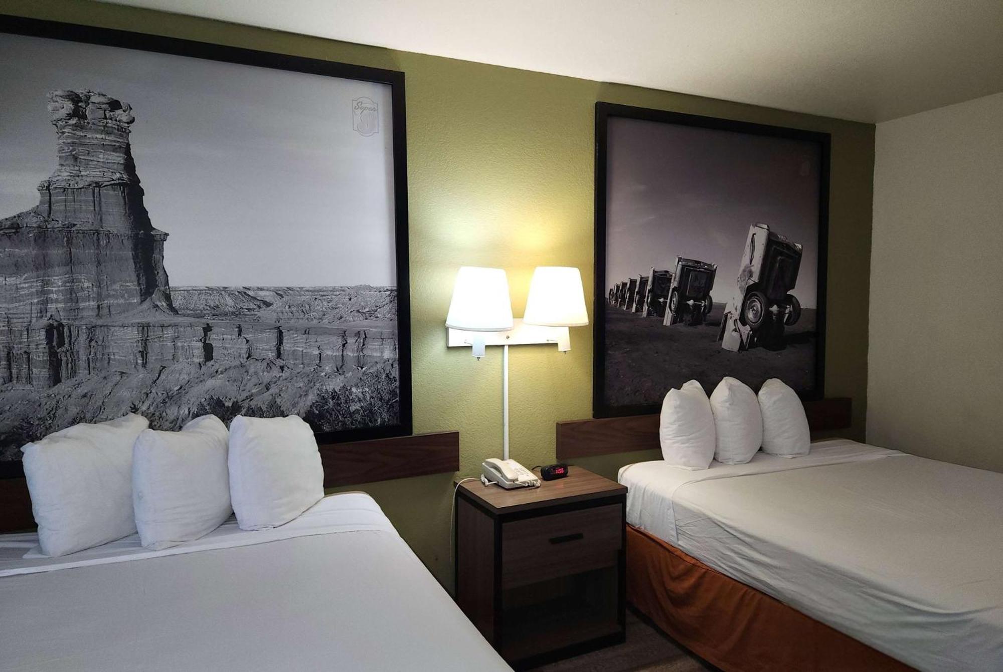 Super 8 By Wyndham Austin North/University Area Buitenkant foto