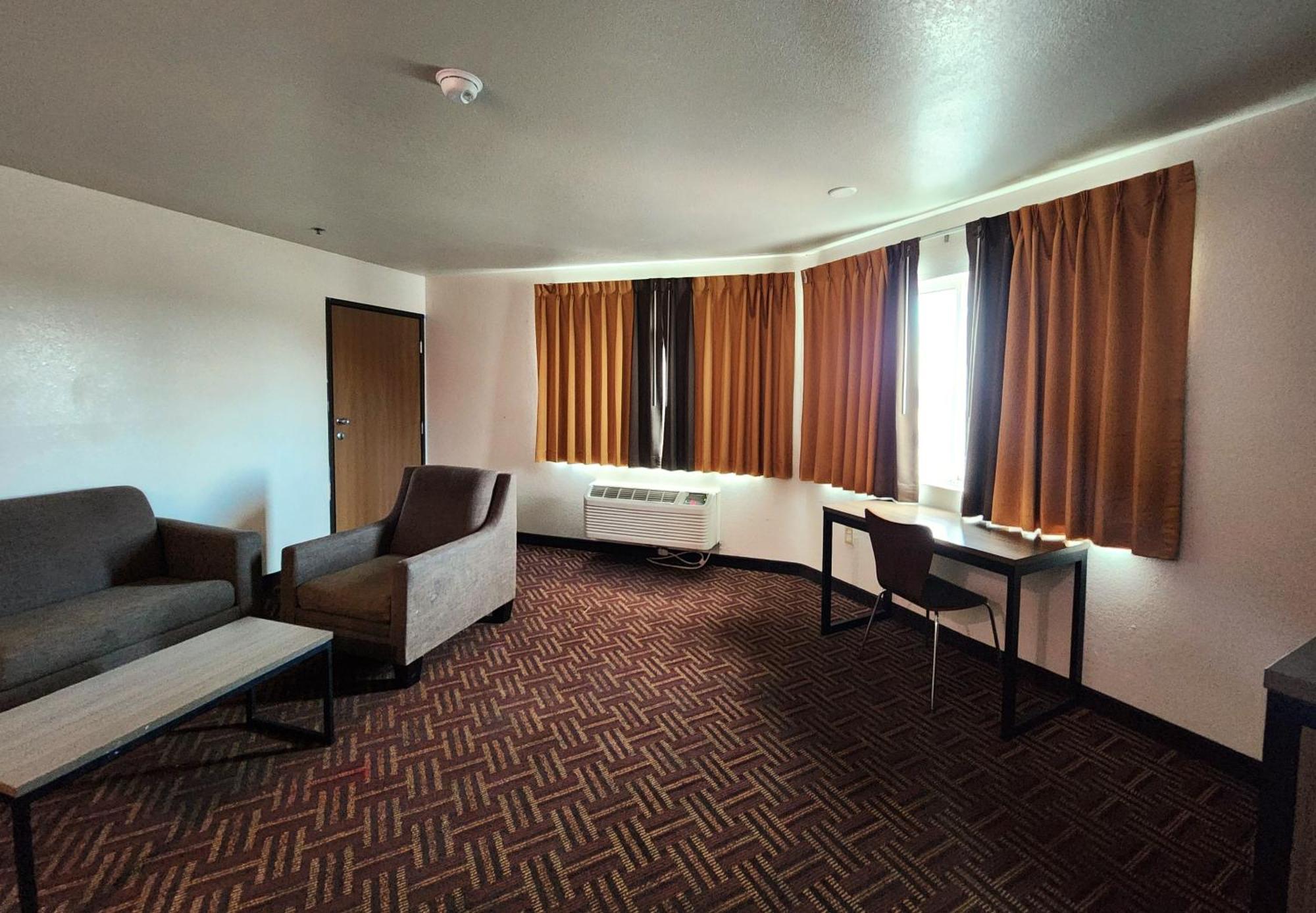 Super 8 By Wyndham Austin North/University Area Buitenkant foto